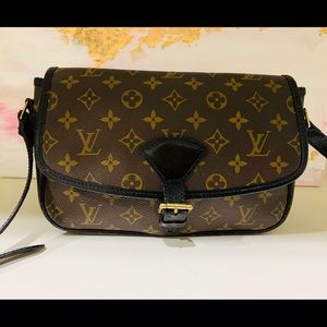 Authentic Louis Vuitton Sologne Crossbody Bag